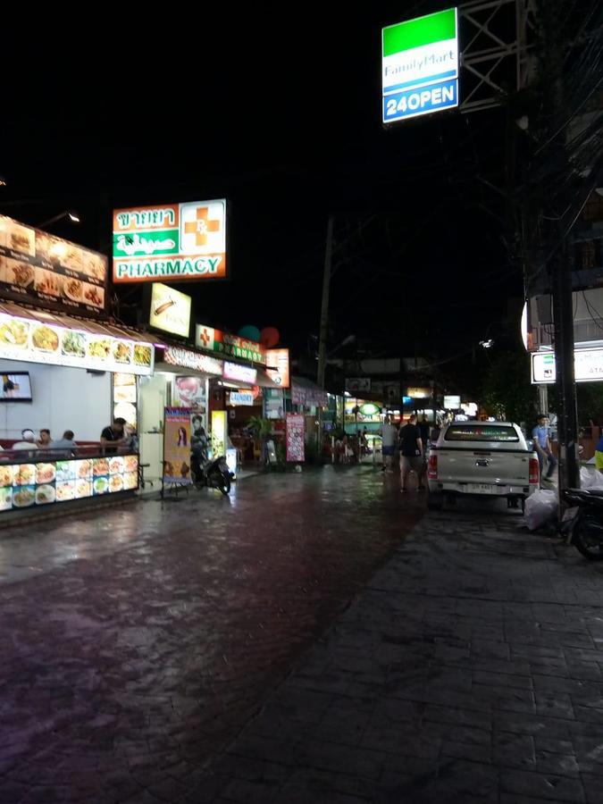 Simple Boutique Seabreeze Hotel Patong Exterior foto