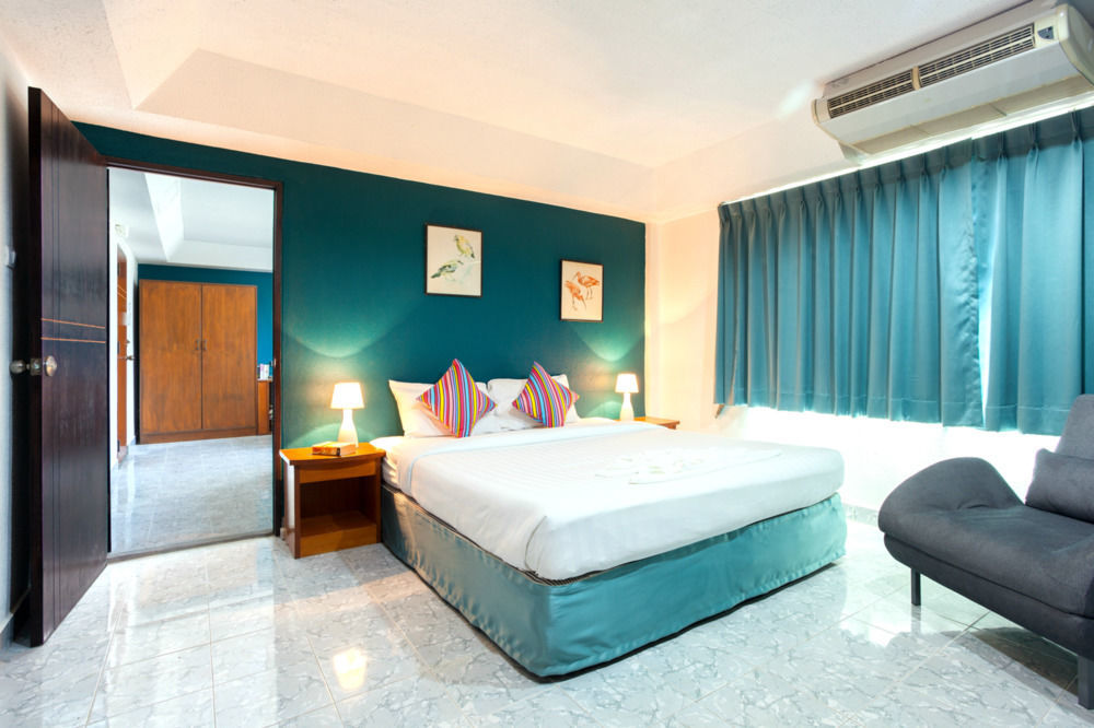 Simple Boutique Seabreeze Hotel Patong Exterior foto